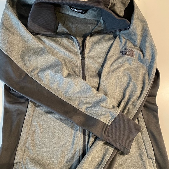 New North Face Women’s Track Jacket - Picture 7 of 7